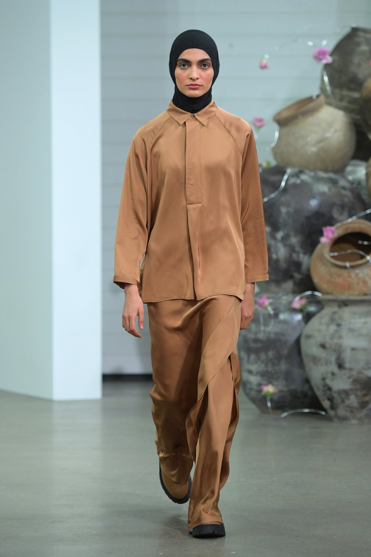 Briana - Solid pleat wide pant    3 - Rabens Saloner