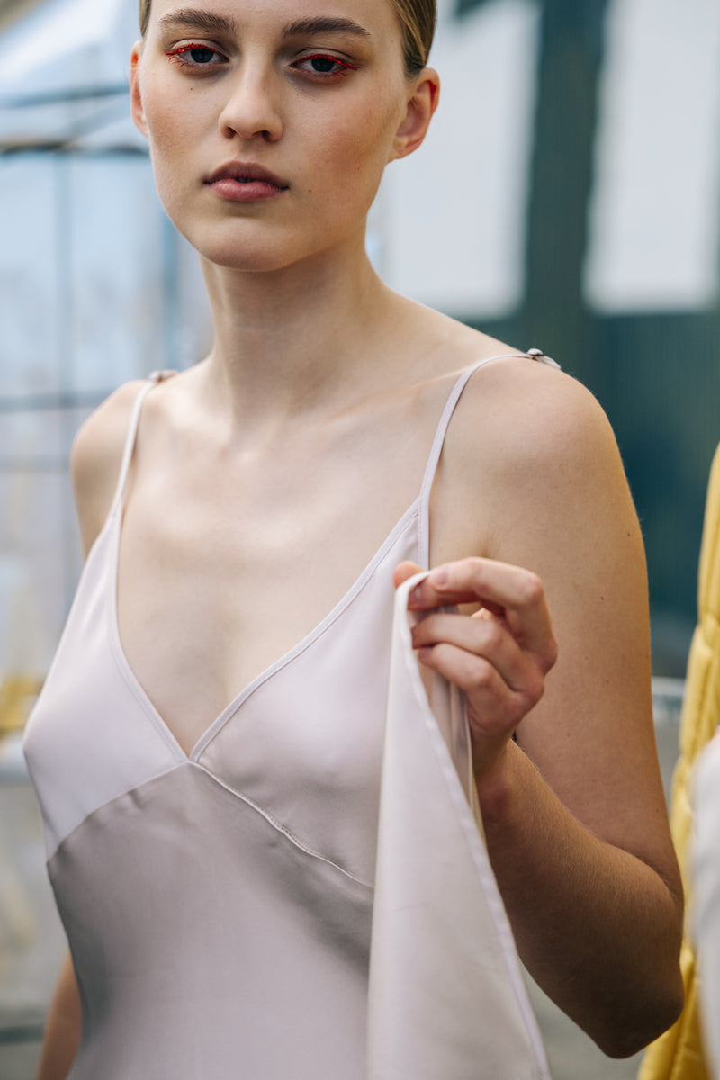 CRYSTAL GREY