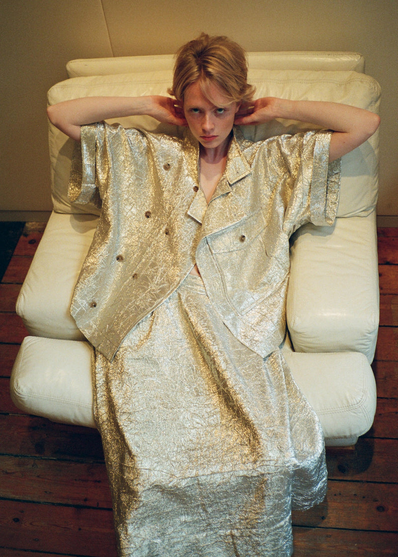 LIGHT GOLD